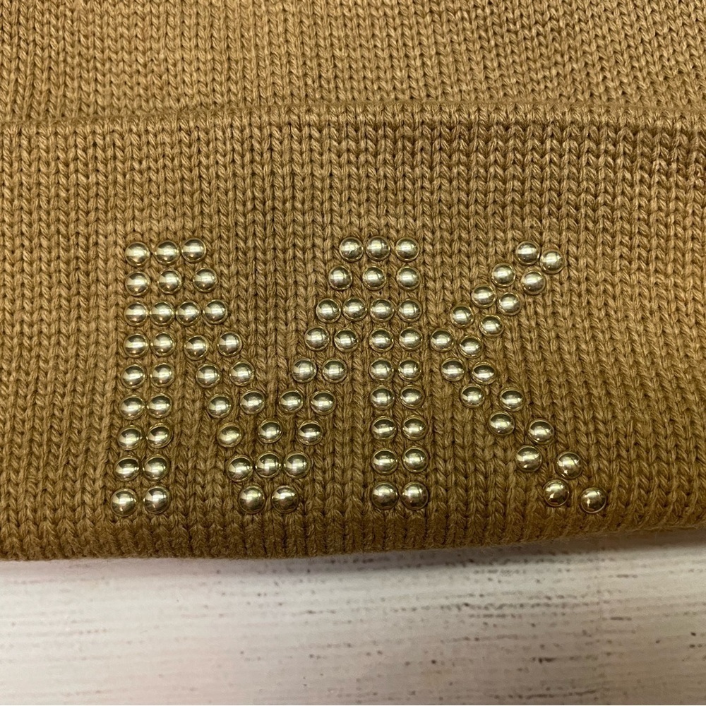 Michael Kors Toboggan Beanie Hat NWT - Picture 2 of 9